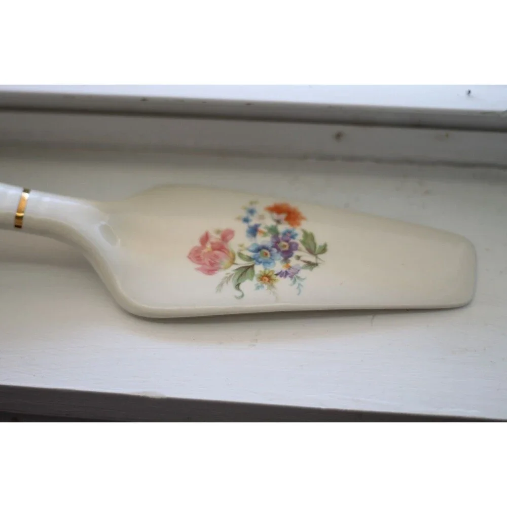 Vintage Porcelain Cake Pie Dessert Server Flowers